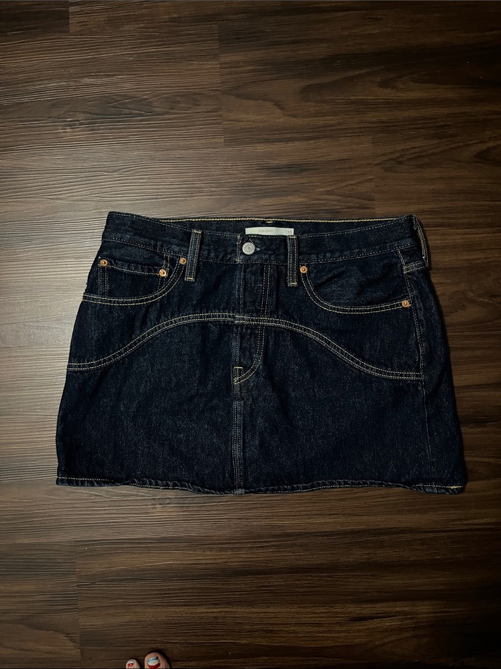 NWOT Levi’s Dark Indigo Denim Mini Skirt